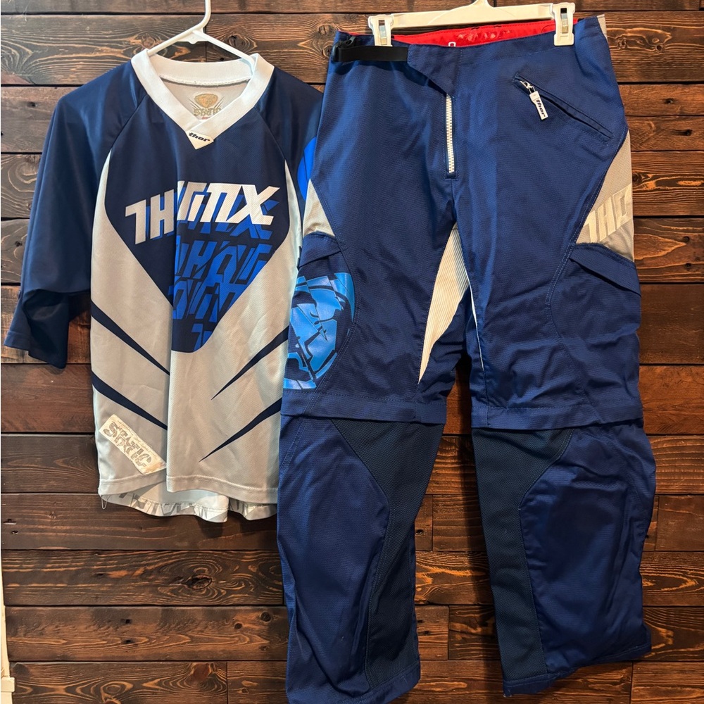 Thor Blue and Gray Racing Set